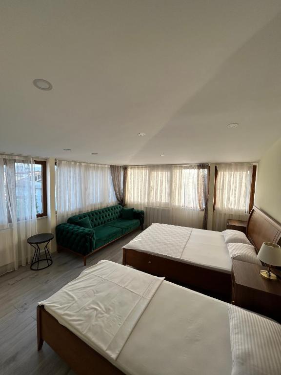 NAVAL HOTEL YALOVA - Luxe Familiekamer