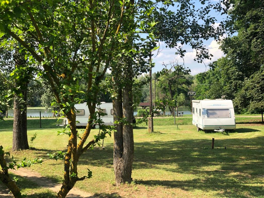Booking.com: Tóparti Camping , Tiszafüred, Magyarország - 133  Vendégértékelések . Foglaljon szállodában!