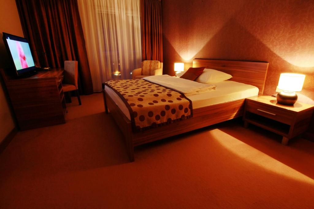 City Hotel Nitra with free parking - Resim 41