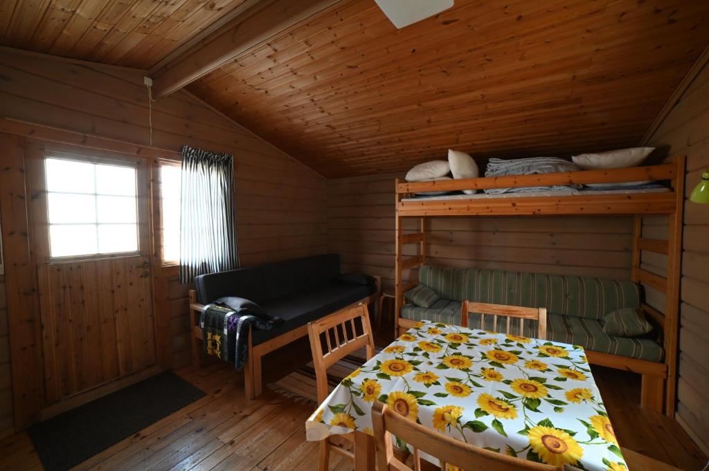 Pukinsaaren Camping - Quadruple Room