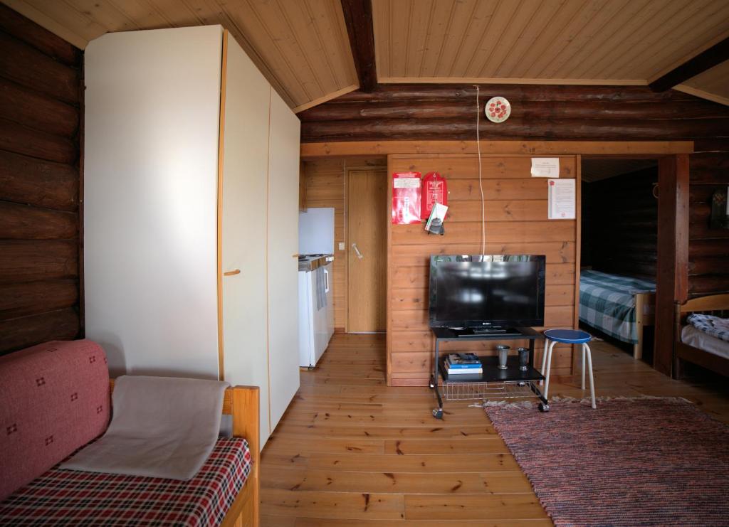 Pukinsaaren Camping - Mobile Home