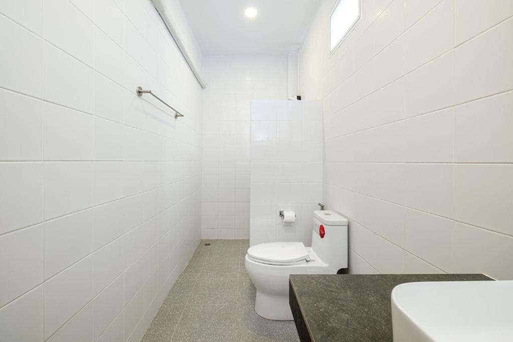 All At Sea Beach Resort - 10