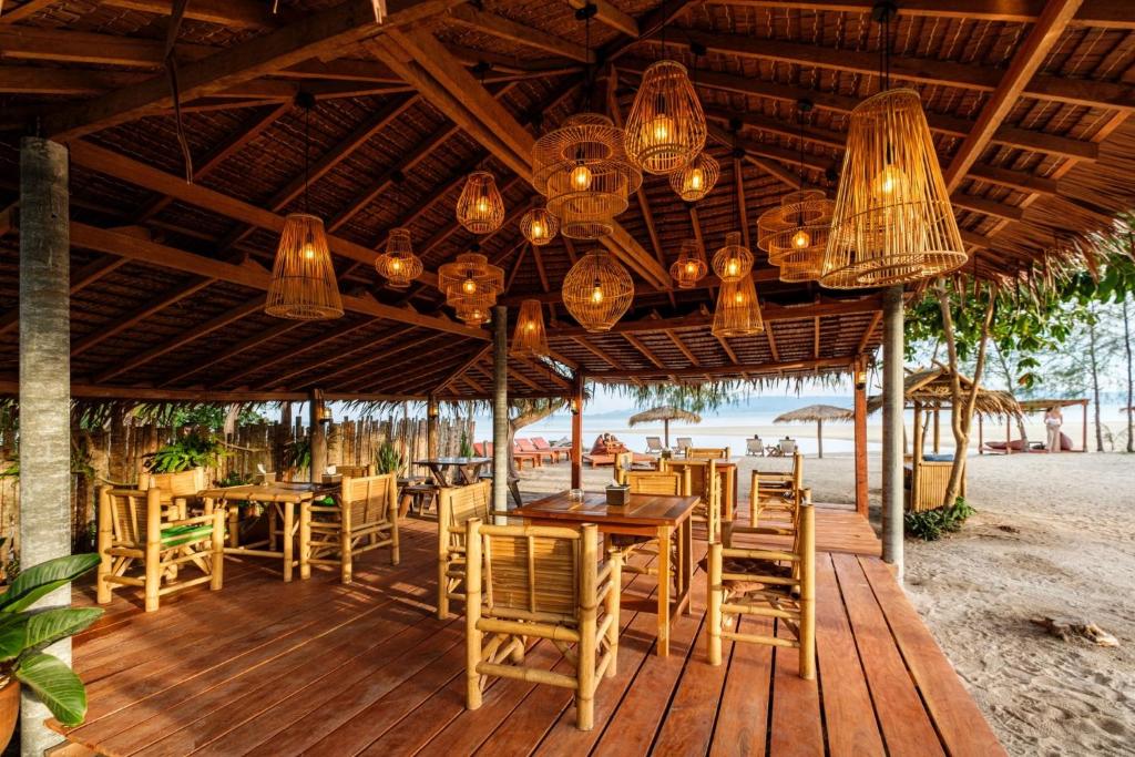 Restaurace v ubytování All At Sea Beach Resort