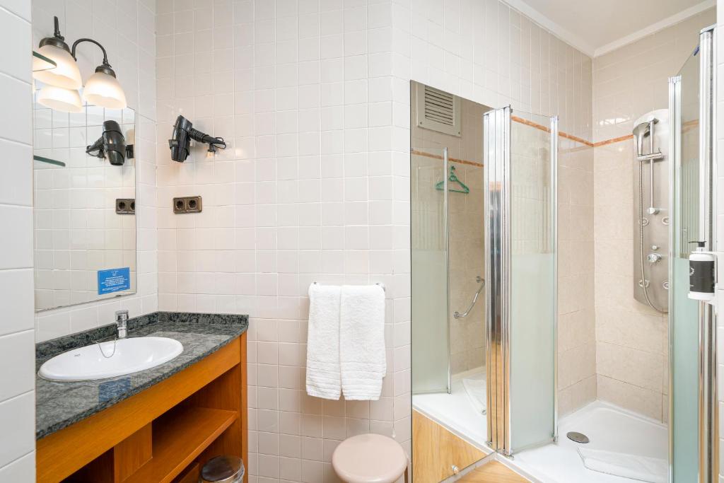 Hotel Hernán Cortés - 16