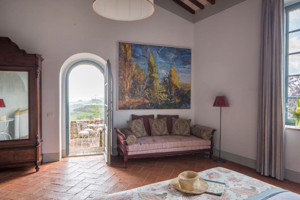 Posezení v ubytování Borgo Pignano Tuscany