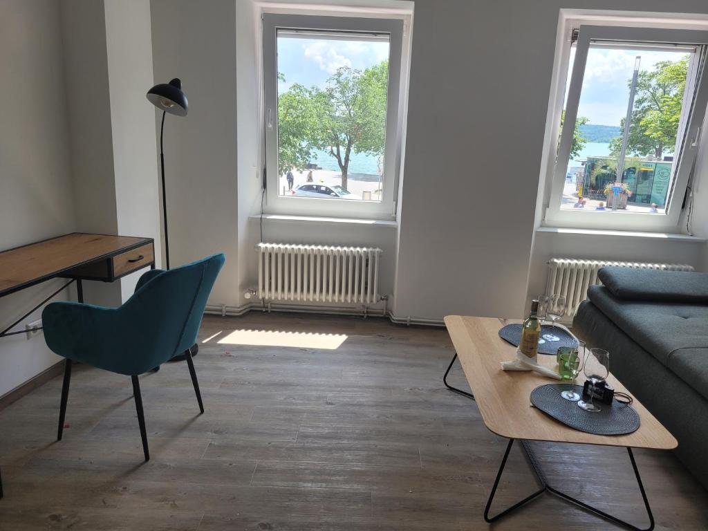 Posezení v ubytování City-Apartments direkt am See - SEEBLICK!
