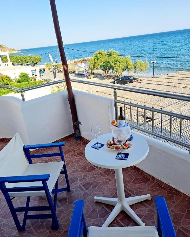 Nespecifikovaný výhled na moře nebo výhled na moře při pohledu z hotelu