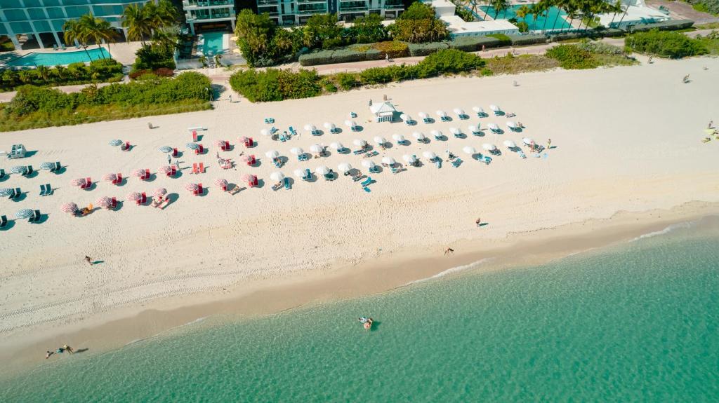 Uma praia perto do apartamento