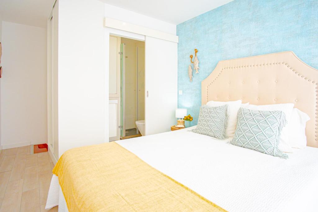 Iris Apartment - Home Dream - 11