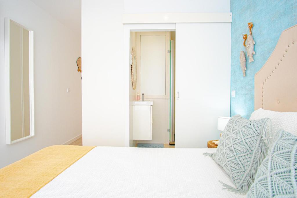 Iris Apartment - Home Dream - 12