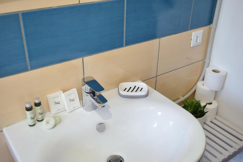 A bathroom at Eclectic Space Padova two apartments