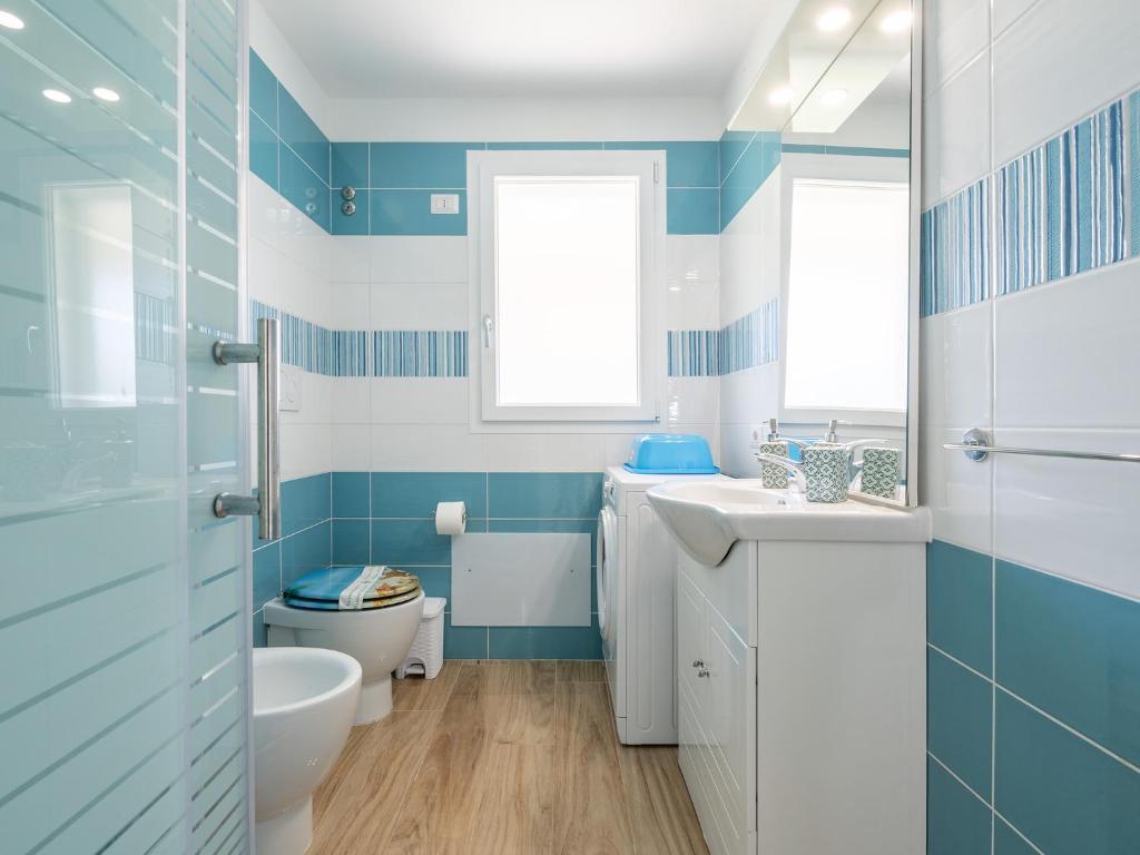 A bathroom at Villa Lunu