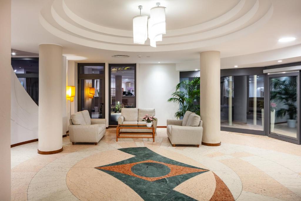 Część wypoczynkowa w obiekcie Hotel Carlo Felice Sassari