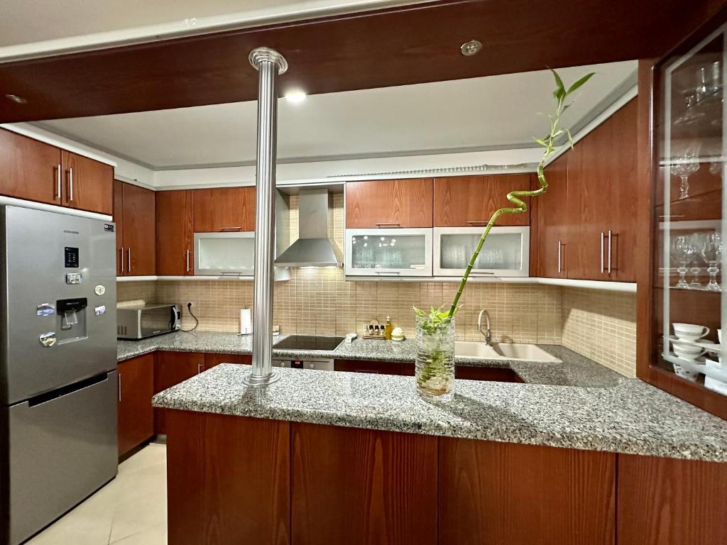 Seaside Escape Apartment - Image 3