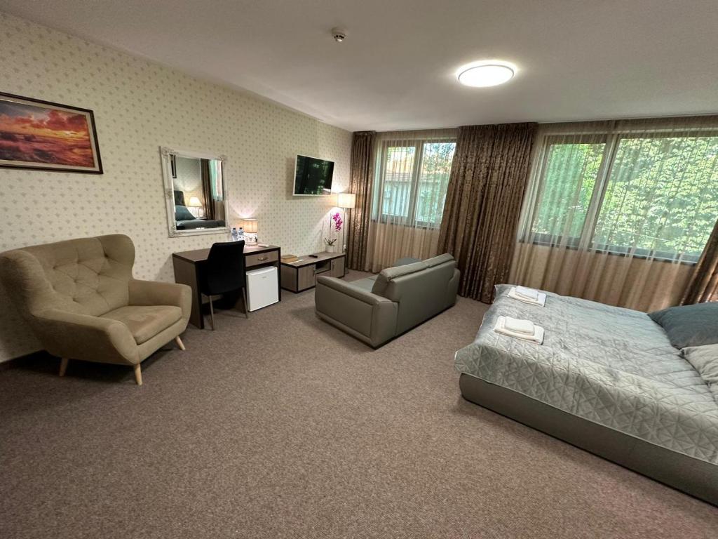 Хотел АВРОРА - Habitación Doble De Lujo Con Baño