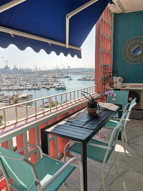 Sur le port de Toulon appartement design, Toulon Updated 2023 Prices