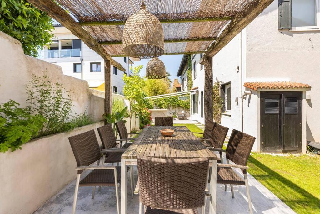 Luxury San Sebastian villa with Garden & Parking (Spanien San Sebastián