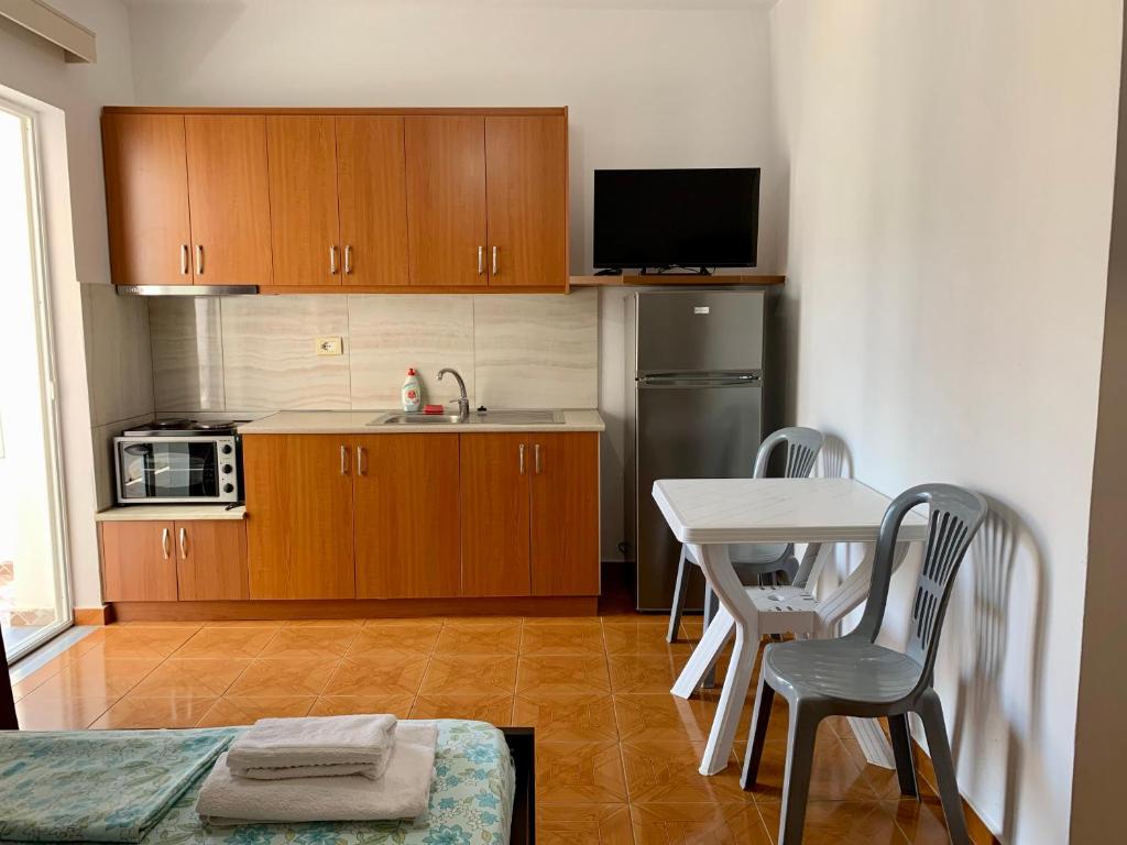 Vaso Apts - Image 4