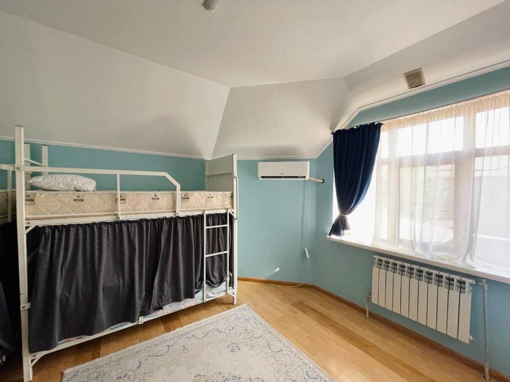 Afbeelding uit fotogalerij van Hostel ARBAT in Simkent