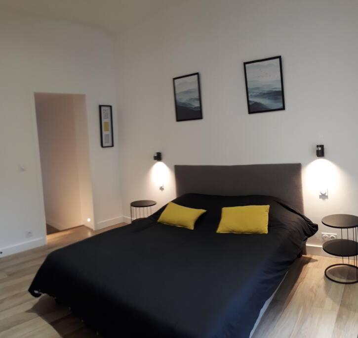 Posteľ alebo postele v izbe v ubytovaní Aix les Bains Appartement 2p standing 40m2 avec jardin, parking, proche thermes