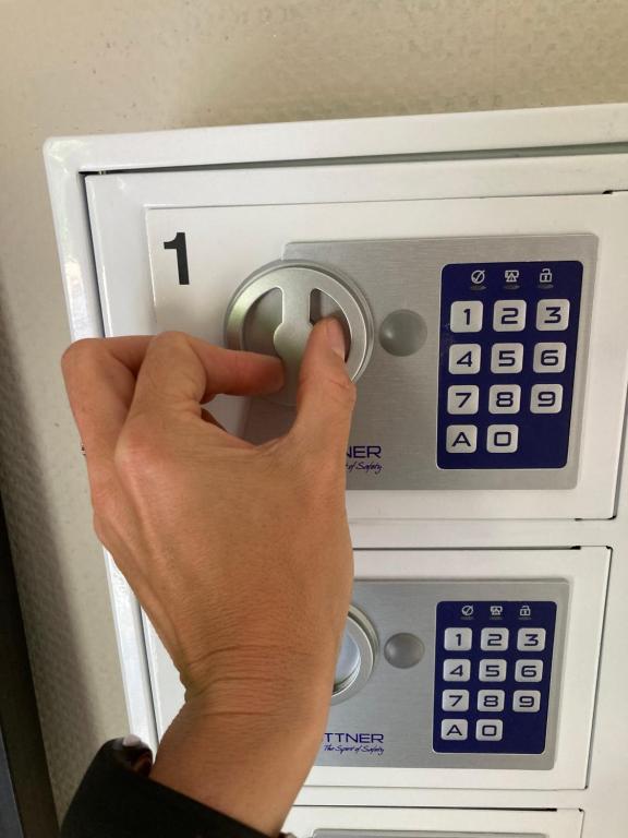 Hotel Entree - Canal View Bruges - Resim 9