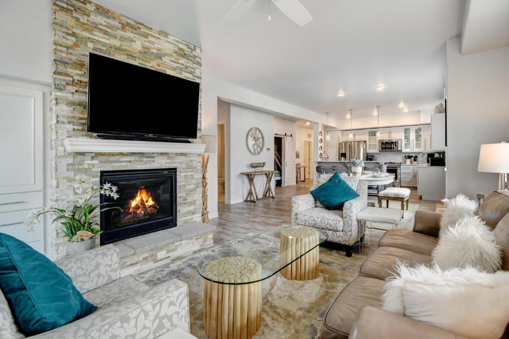 Picture of Luxury Condo 224 I Pool I Club House I Hot Tub I Great Views I Best ...