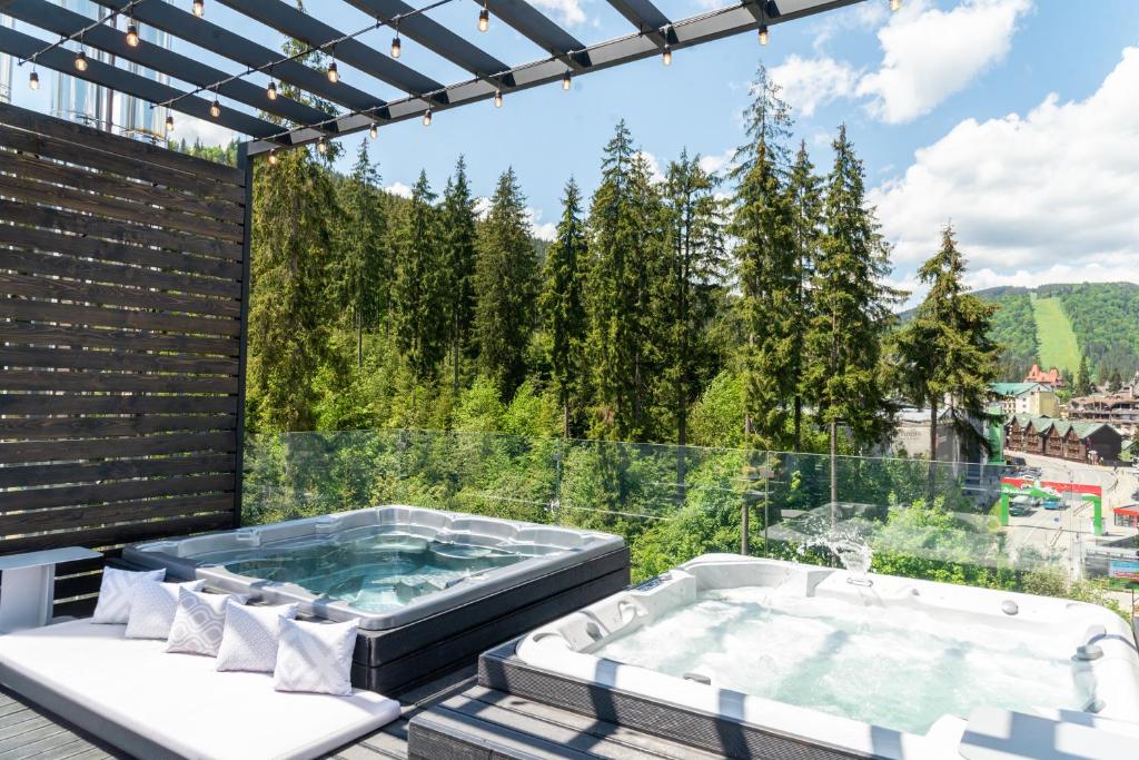 Bazén v ubytování Bukville Hotel & SPA nebo v jeho okolí