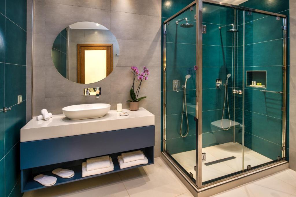 Łazienka w obiekcie Aura Suites