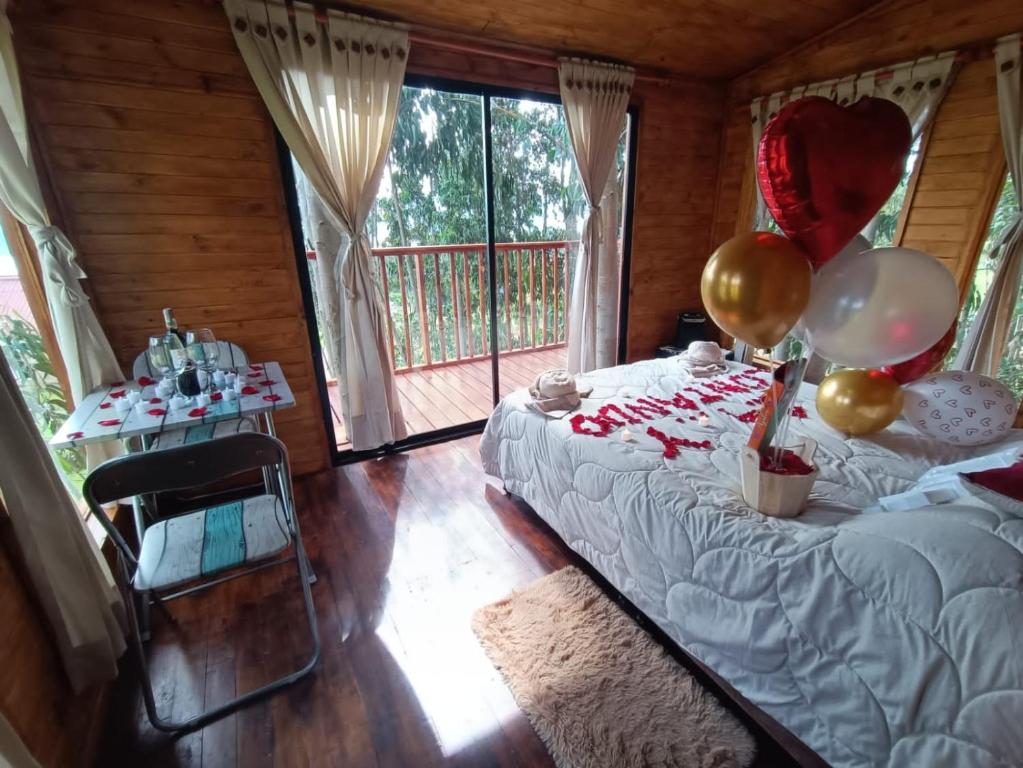 Postel nebo postele na pokoji v ubytování Casa en el Árbol Guatavita