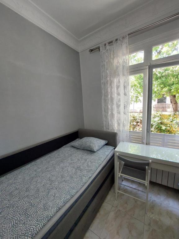 N1 Casa de Madrid - greenpeace line - Resim 19