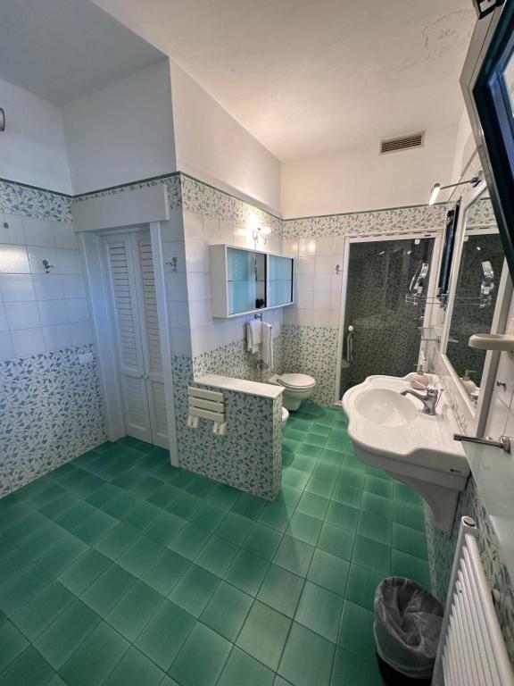 Piccadilly Penthouse with Jacuzzi