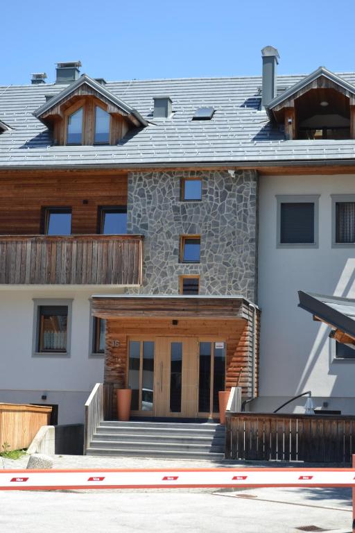 Budova, kde se apartmán nachází