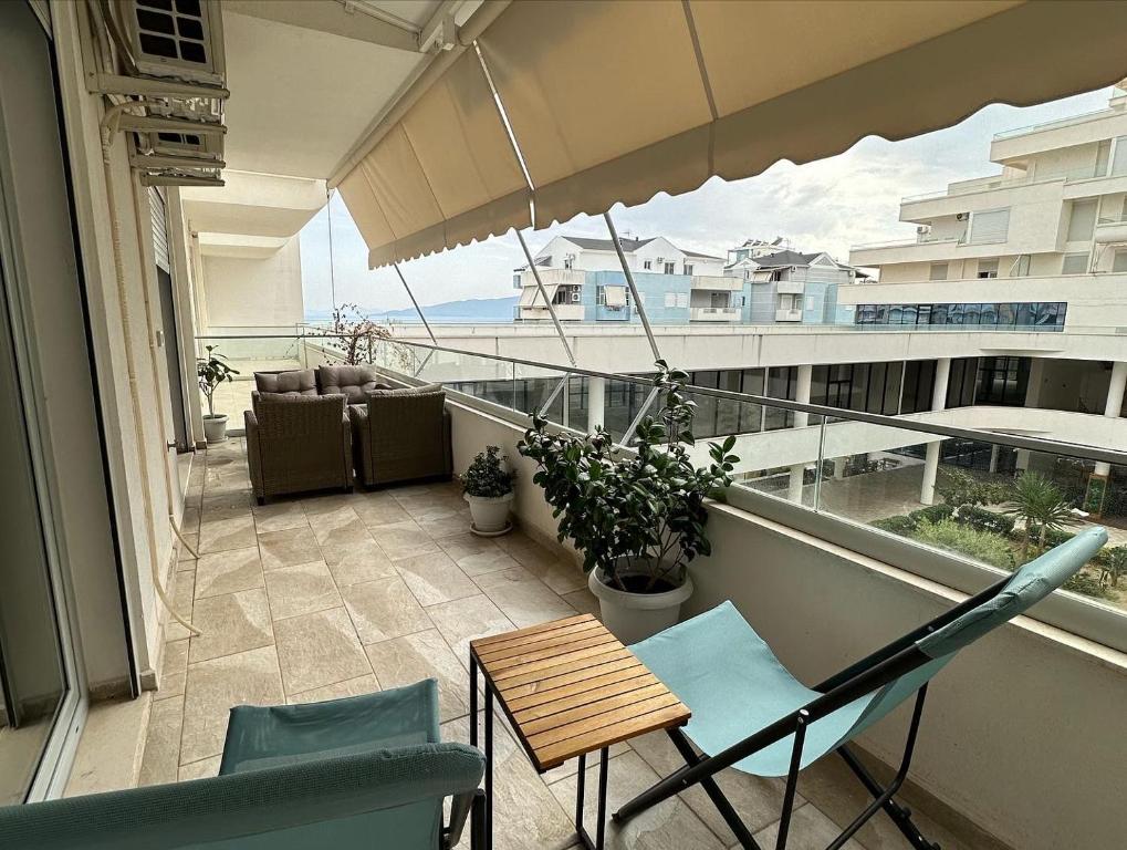 Bleu Saranda Apartment - Imazhi 9