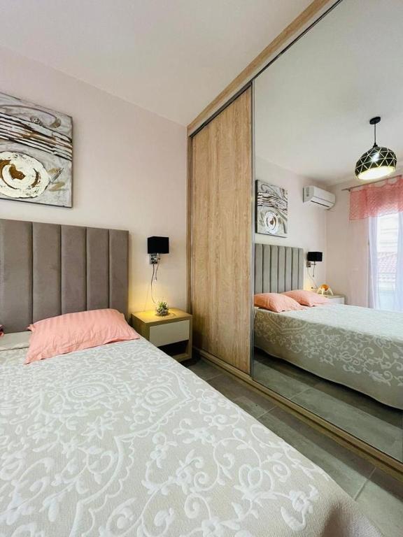 Bleu Saranda Apartment - Imazhi 5