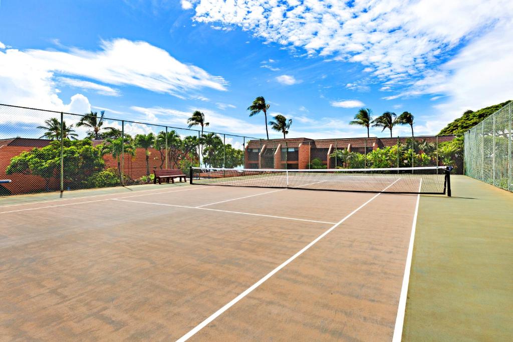 Tenis a/nebo squash v ubytování Kuleana Resort 313 nebo okolí