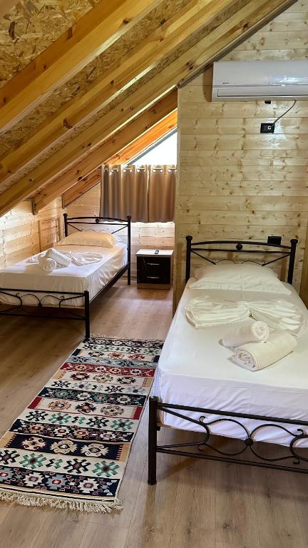 Hotel Nemercka & Outdoor Sports Center - Family Room With Mountain View