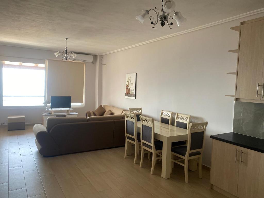 Blue Breeze Attic Apartments - Imazhi 7