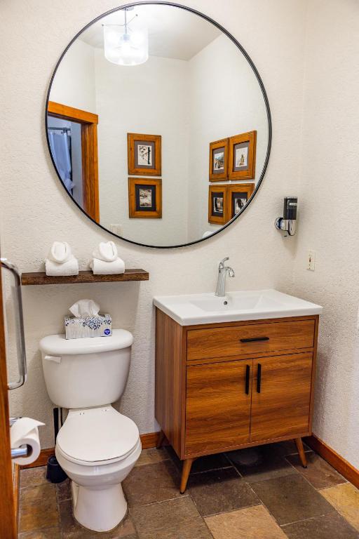 A Bear and Bison Country Inn - Resim 11