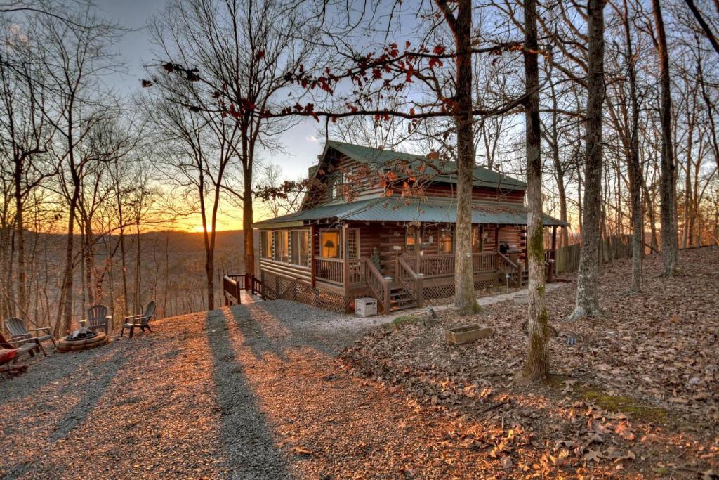 Treetop Getaway, Ellijay (updated prices 2024)