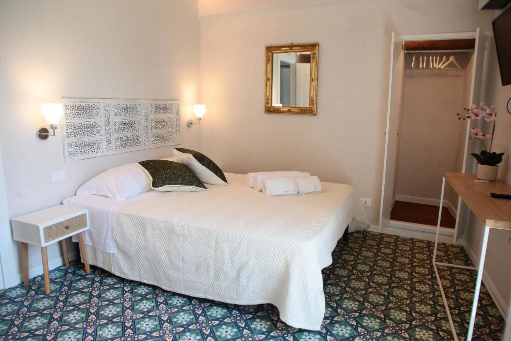 Alle Absidi della Cattedrale - 13