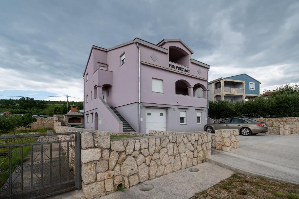 Apartments with parking spaces Maslenica, Novigrad - 21404