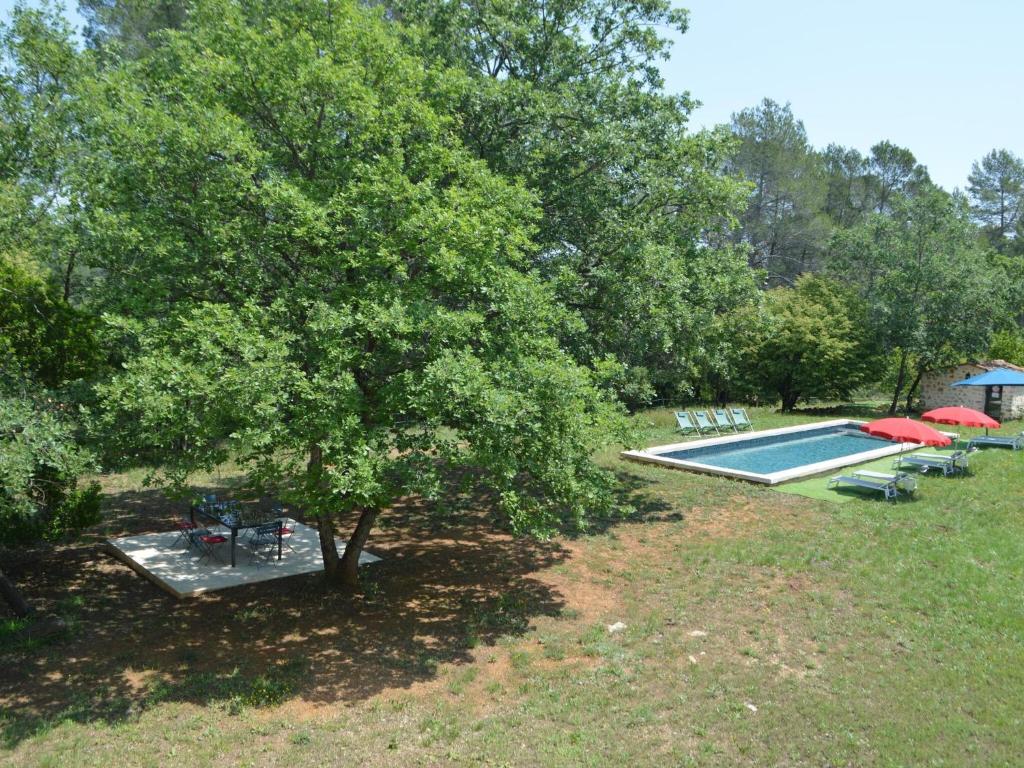 Zdjęcie z galerii obiektu Unique villa with private pool w mieście Saint-Paul-en-Forêt