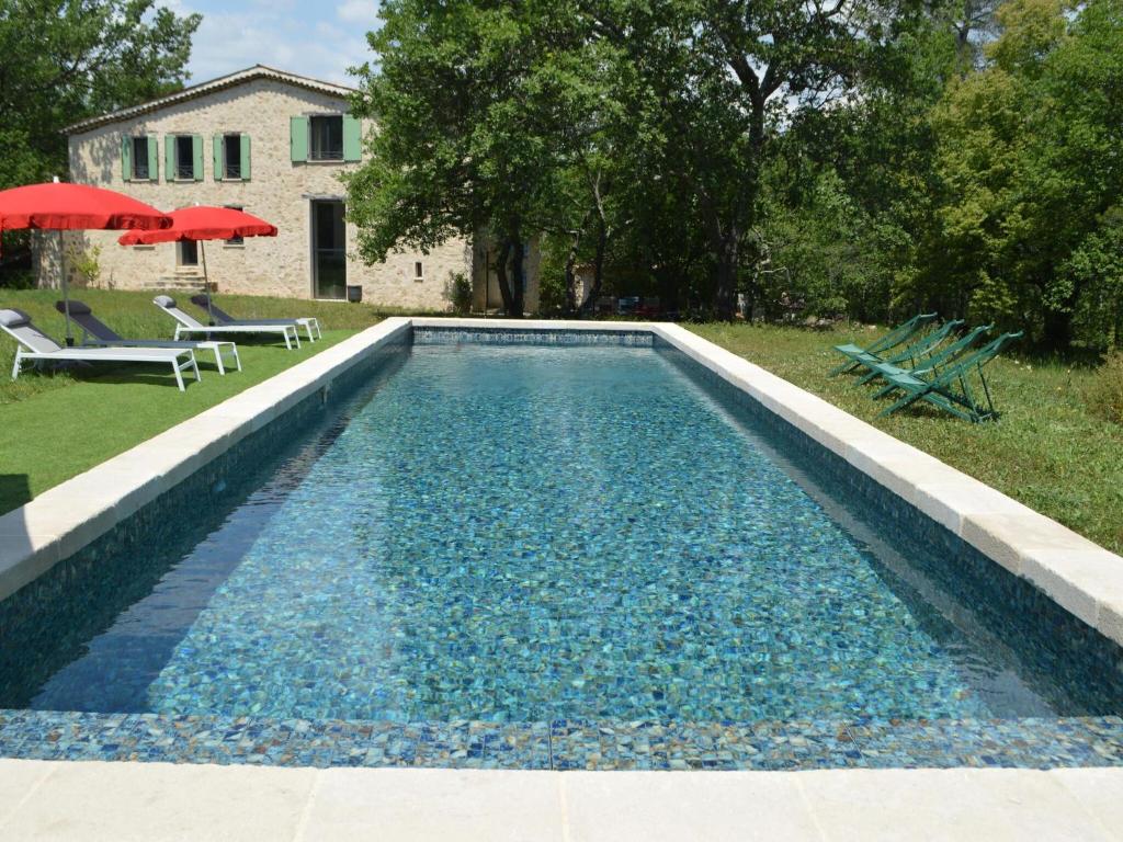 Zdjęcie z galerii obiektu Unique villa with private pool w mieście Saint-Paul-en-Forêt