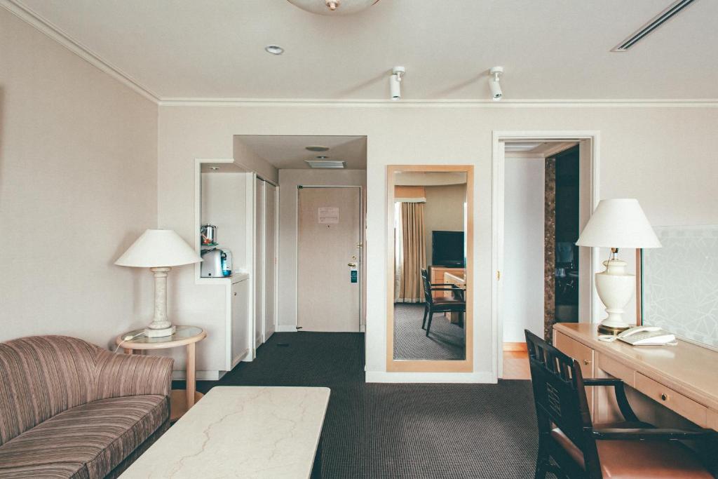 Istumisnurk majutusasutuses Numazu River Side Hotel