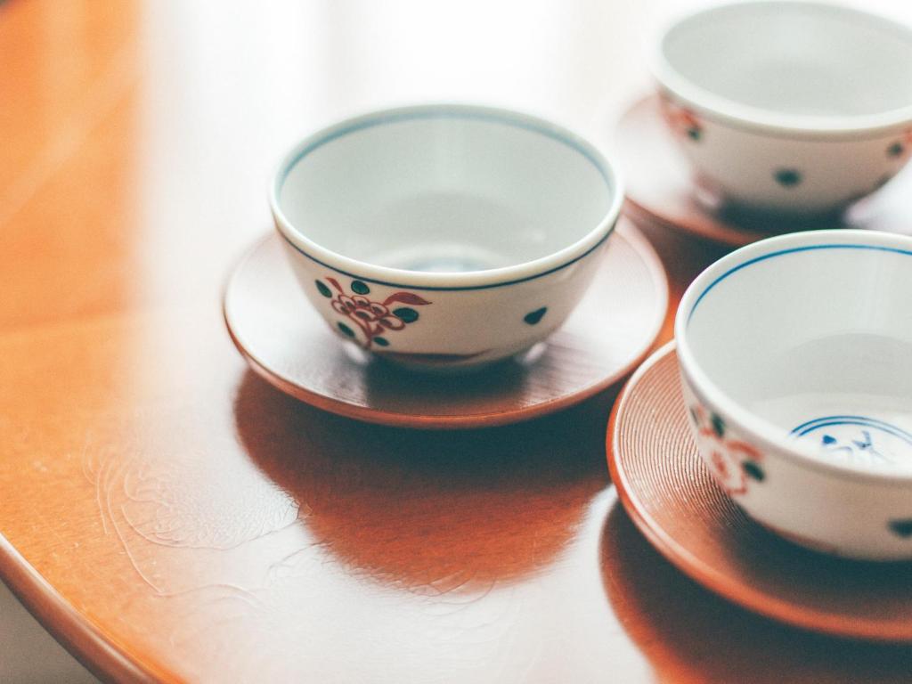 Příslušenství pro přípravu čaje a kávy v ubytování Kanazawa Kokusai Hotel