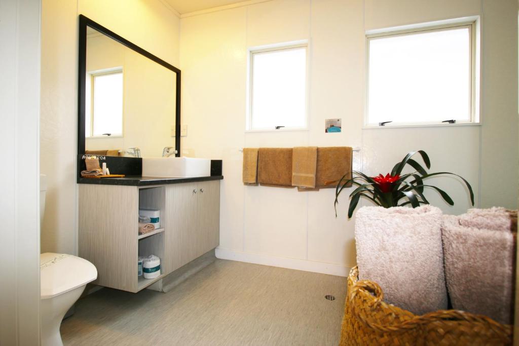 Capri on Fenton - Resim 8