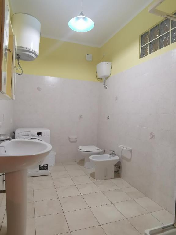 Domus Greca a Gonnesa - Spazioso Appartamento con Terrazza