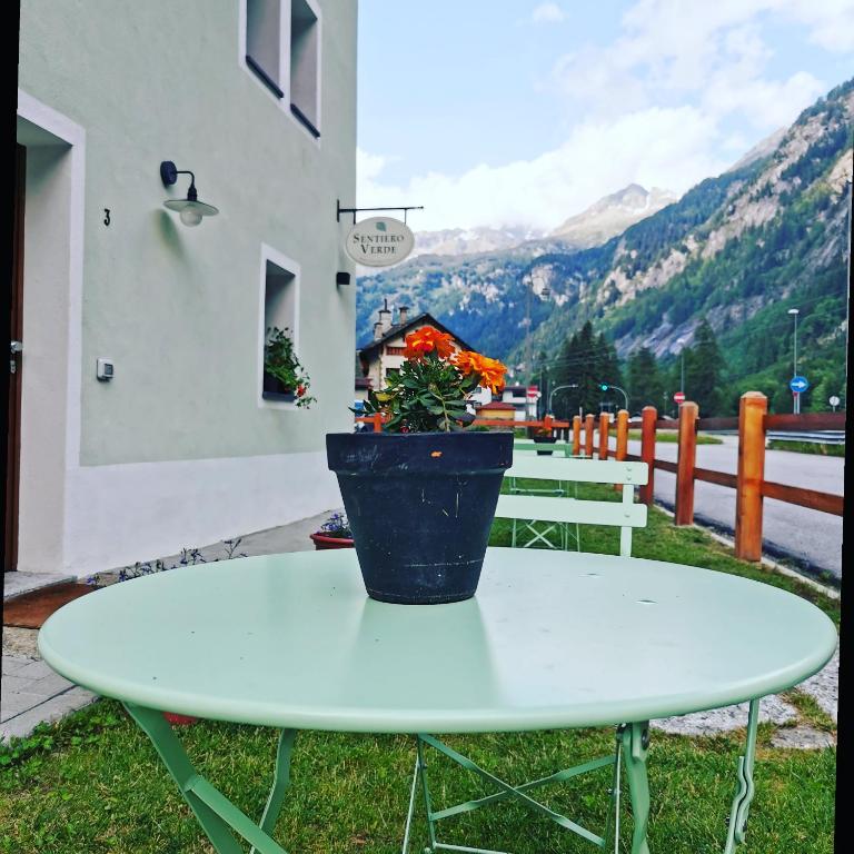 Nespecifikovaný výhled na hory nebo výhled na hory při pohledu z bed and breakfast