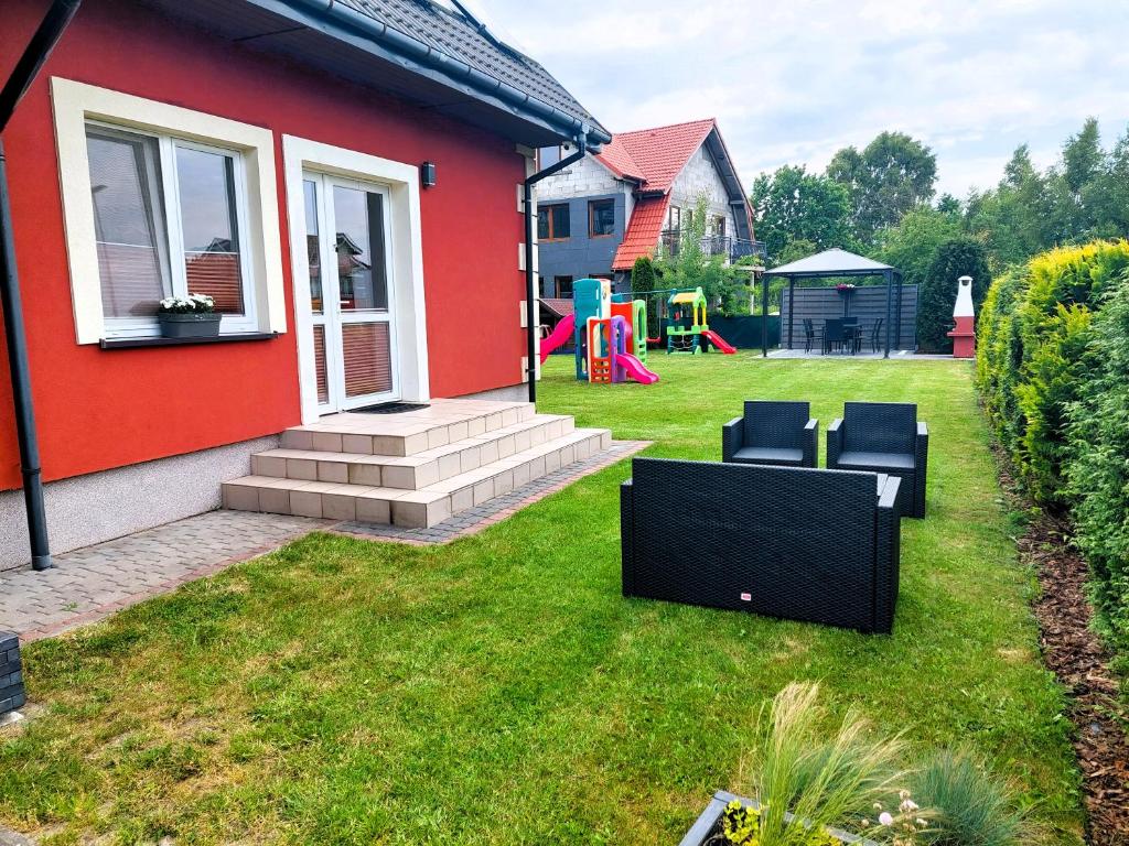 Vonkajšia záhrada v ubytovaní Jaskółka 2