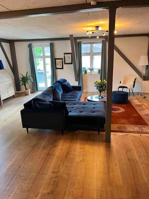 Istumisnurk majutusasutuses Marielyst, idyllisk feriehus 800m fra torvet